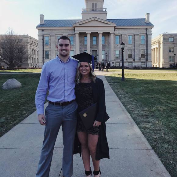 Meet your Posher, Nicole - Picture 1 of 1